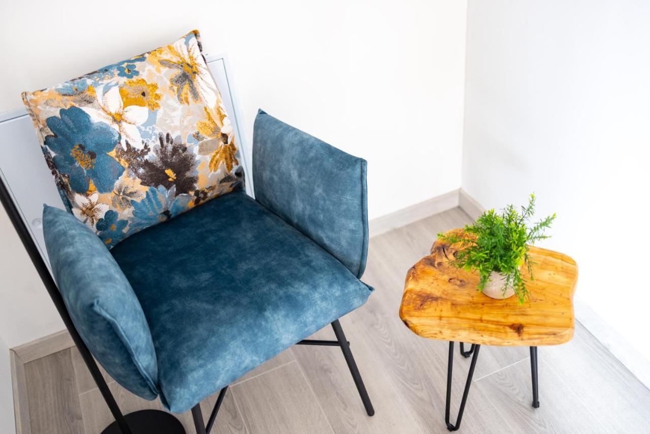 Design-Ferienwohnung In Kelberg Am Nuerburgring: Platz Fuer 6, Kueche, Wifi, Netflix Exteriör bild